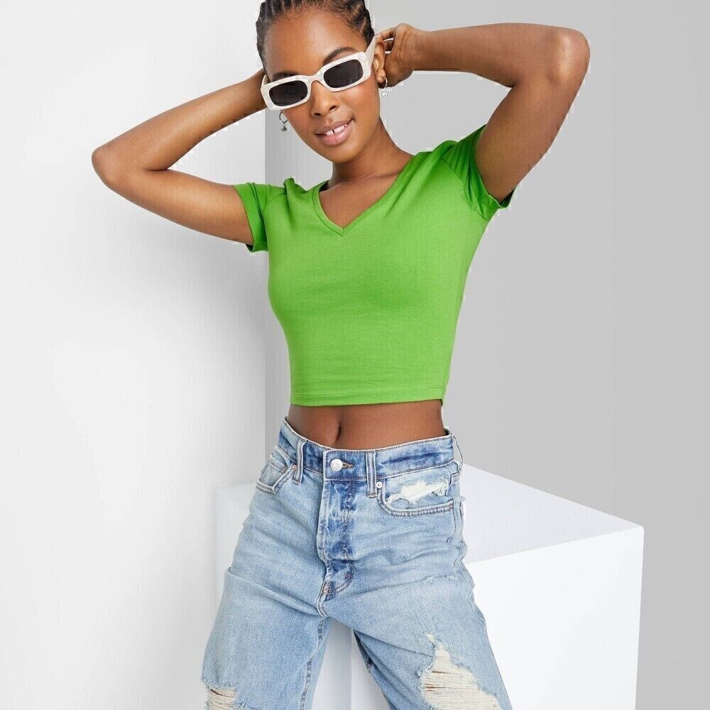WILD FABLE Women's Short Sleeve V Neck Cropped T-Shirt - Green Size Large
